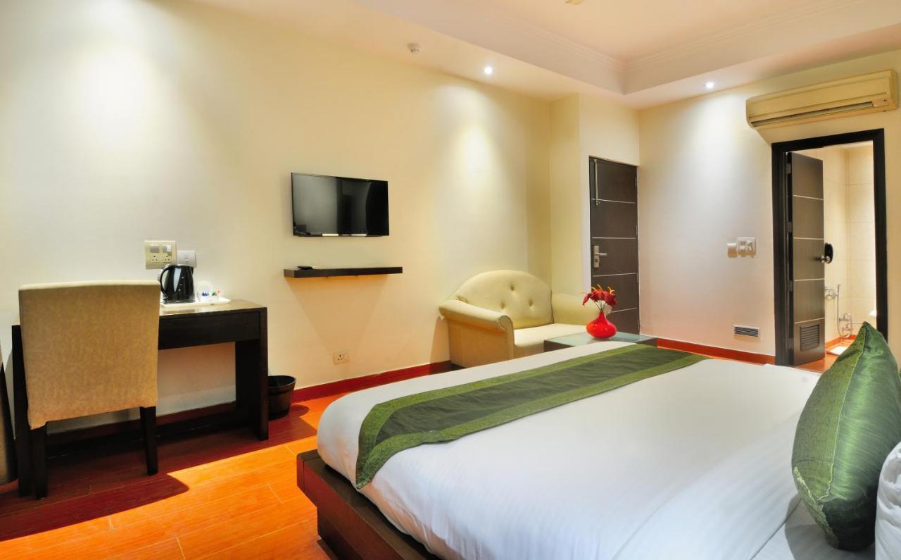 Hotel Aura @Airport Nuova Delhi Esterno foto