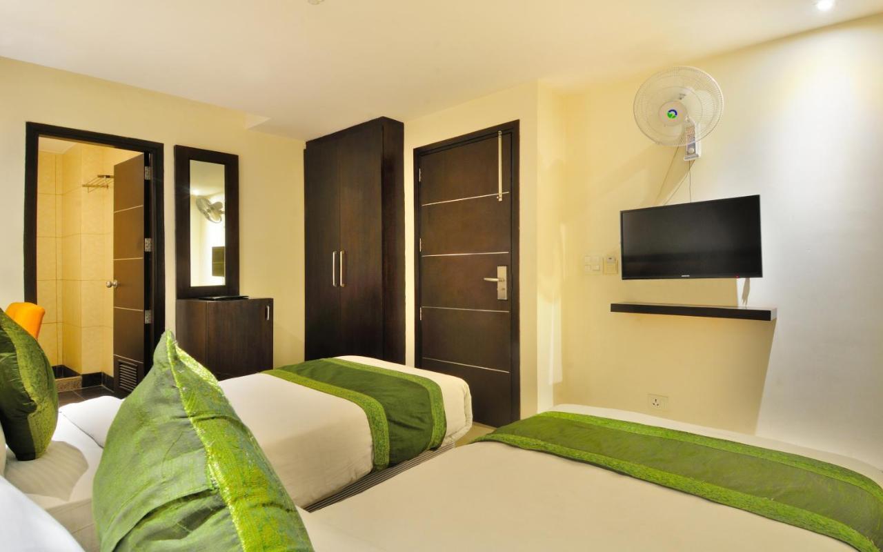 Hotel Aura @Airport Nuova Delhi Esterno foto