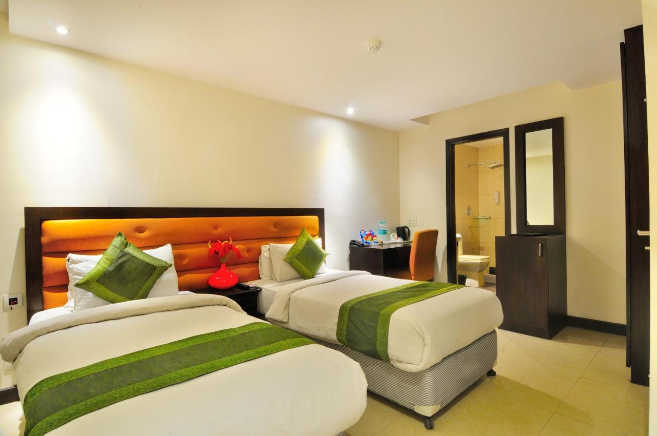 Hotel Aura @Airport Nuova Delhi Esterno foto